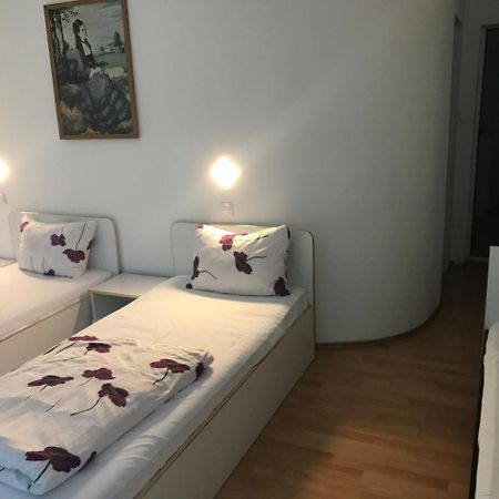 Pension Eclipse Oradea Εξωτερικό φωτογραφία