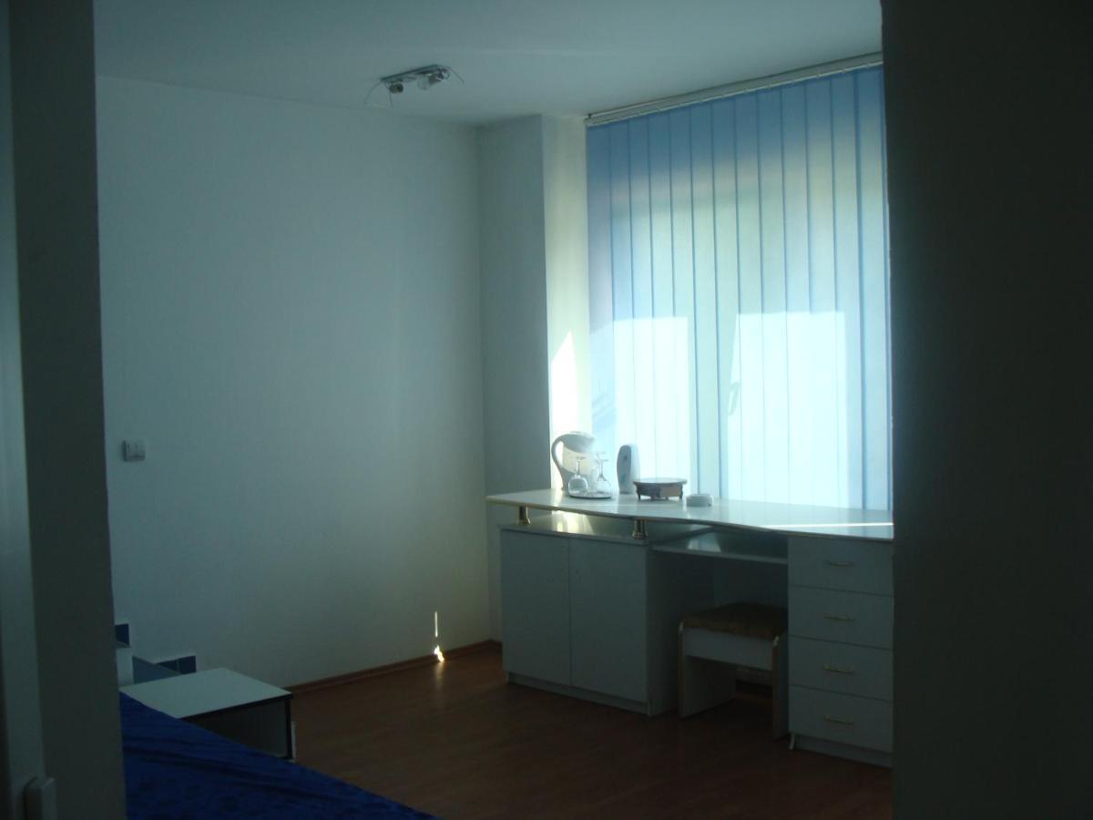 Pension Eclipse Oradea Δωμάτιο φωτογραφία